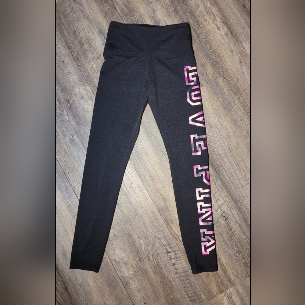 PINK yoga leggings